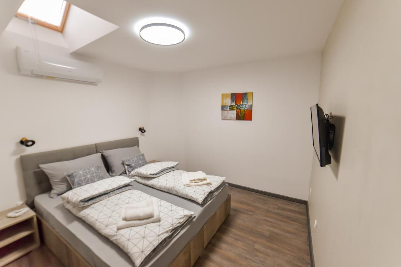 Apartmani Statik Sd Smederevo Esterno foto