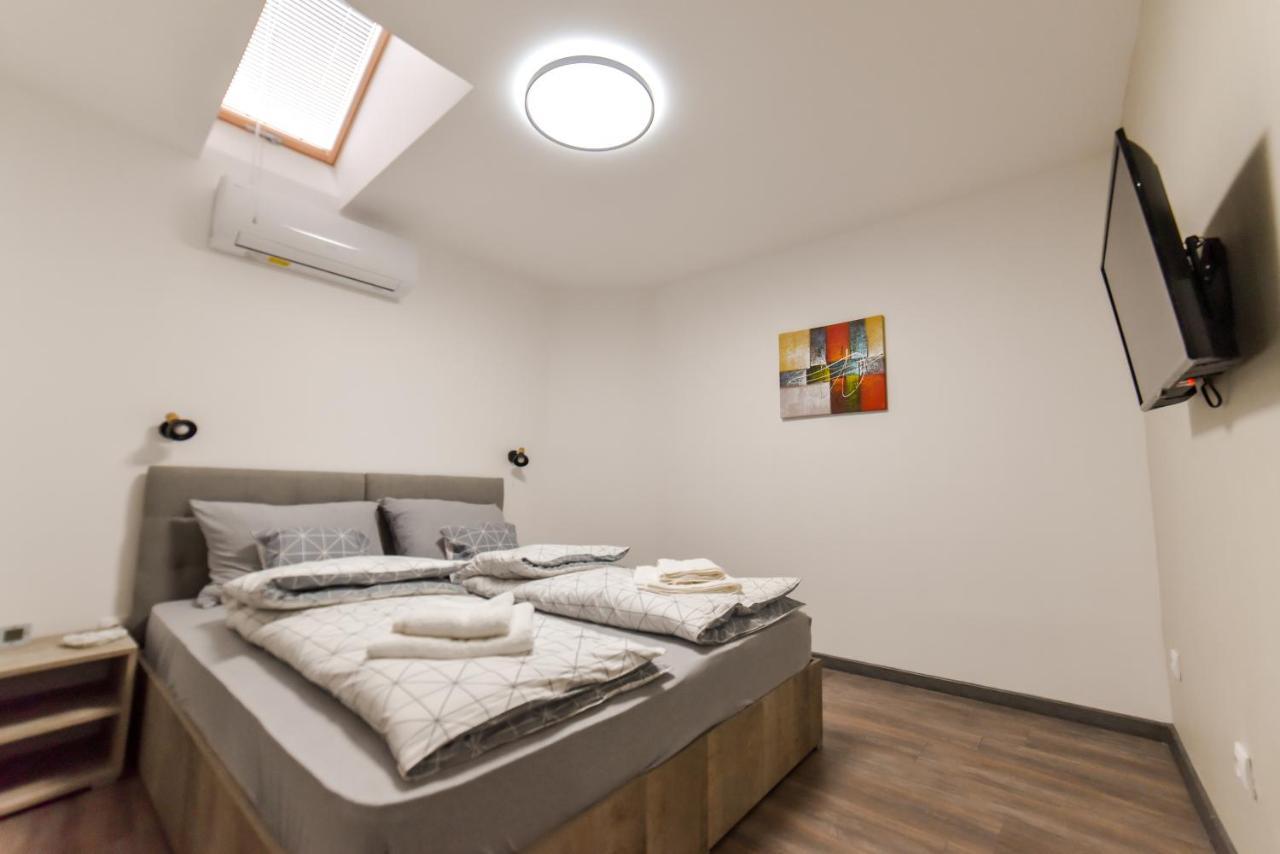 Apartmani Statik Sd Smederevo Esterno foto
