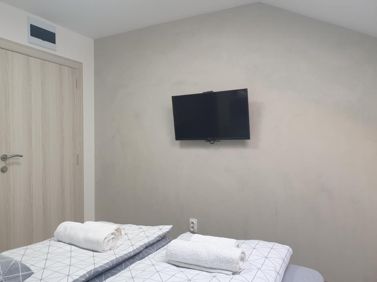 Apartmani Statik Sd Smederevo Esterno foto